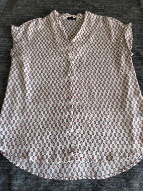 Pleione White V-Neck Blouse with Pink Paisley Print